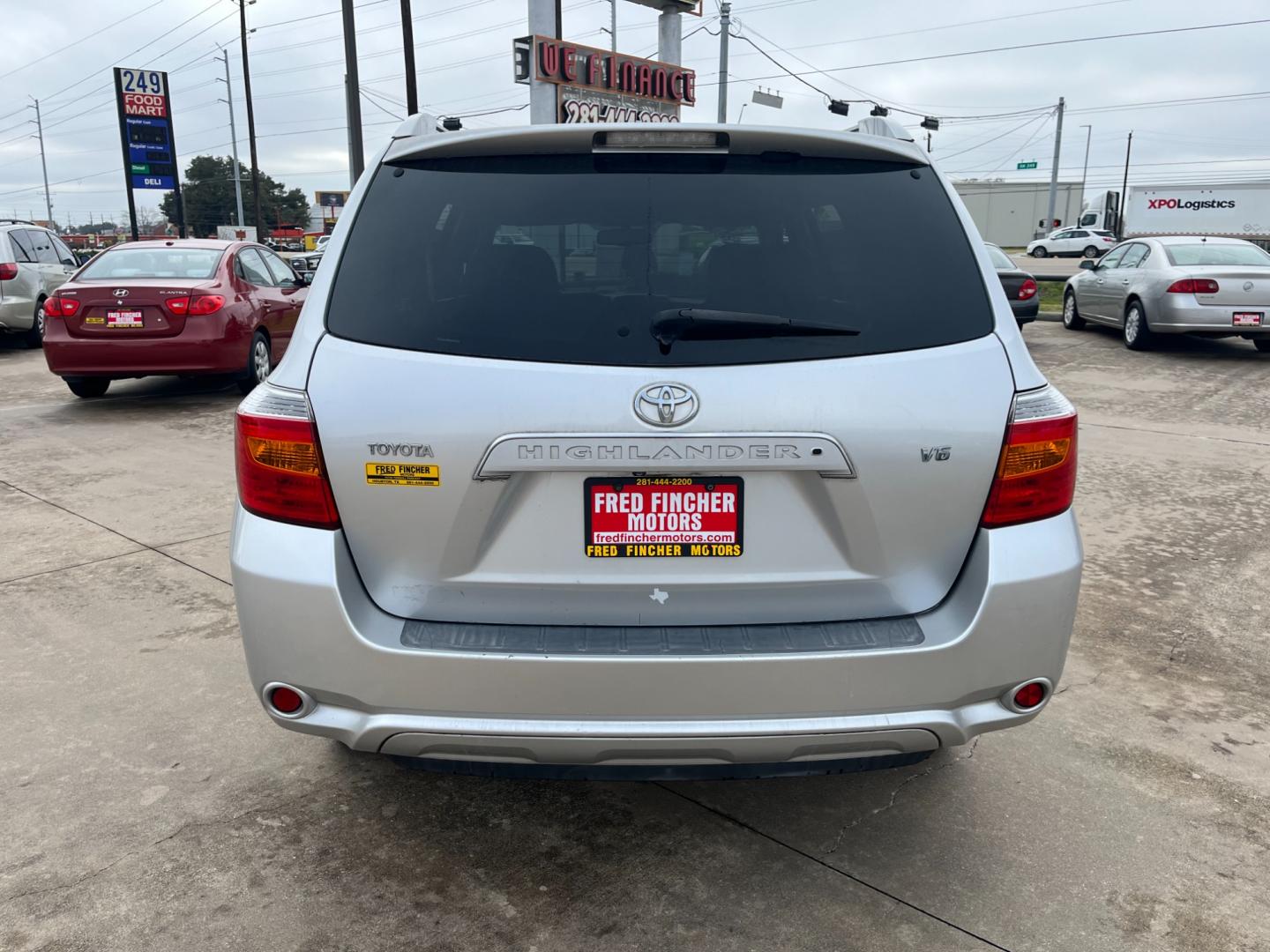 2008 SILVER /gray Toyota Highlander (JTEDS42A882) , Automatic transmission, located at 14700 Tomball Parkway 249, Houston, TX, 77086, (281) 444-2200, 29.928619, -95.504074 - Photo#5